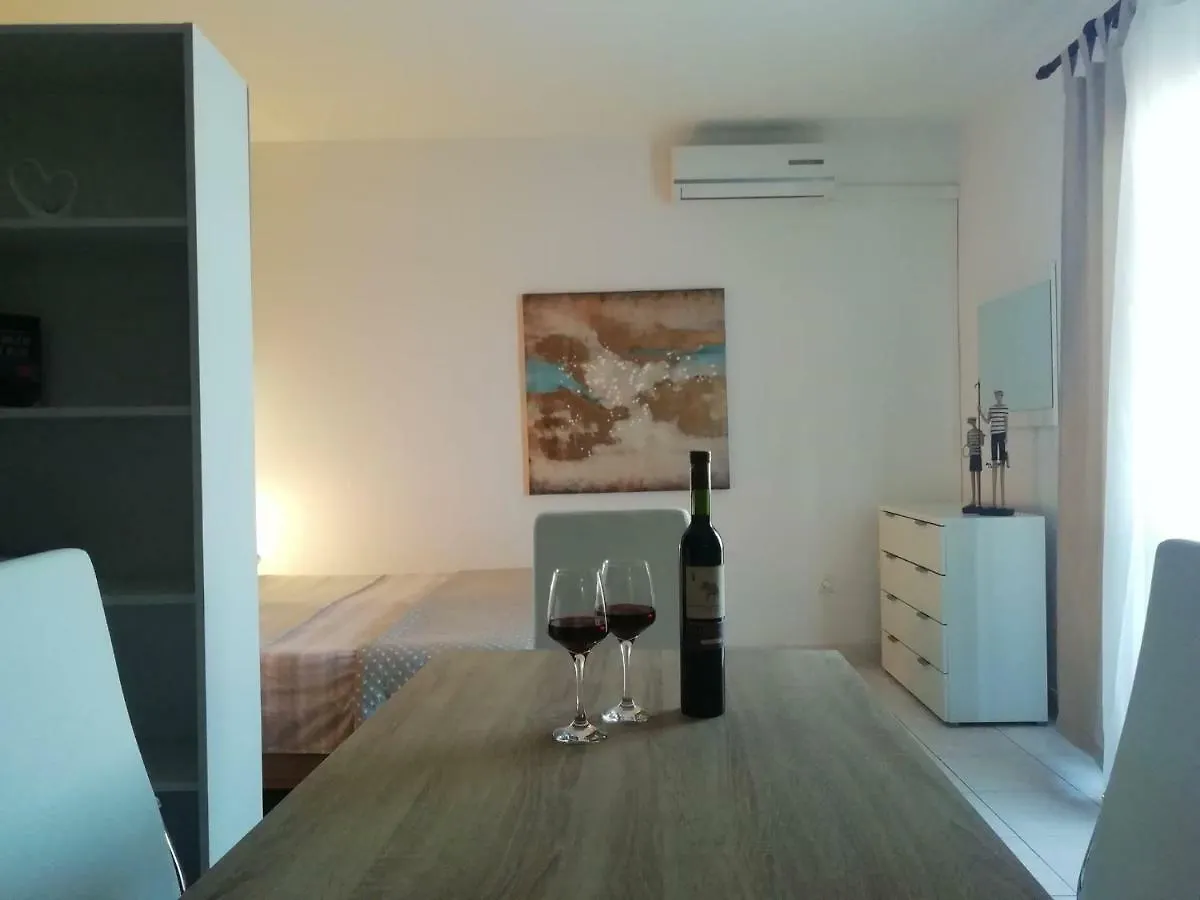 Seaview Holiday Apartments, Ventura Nin